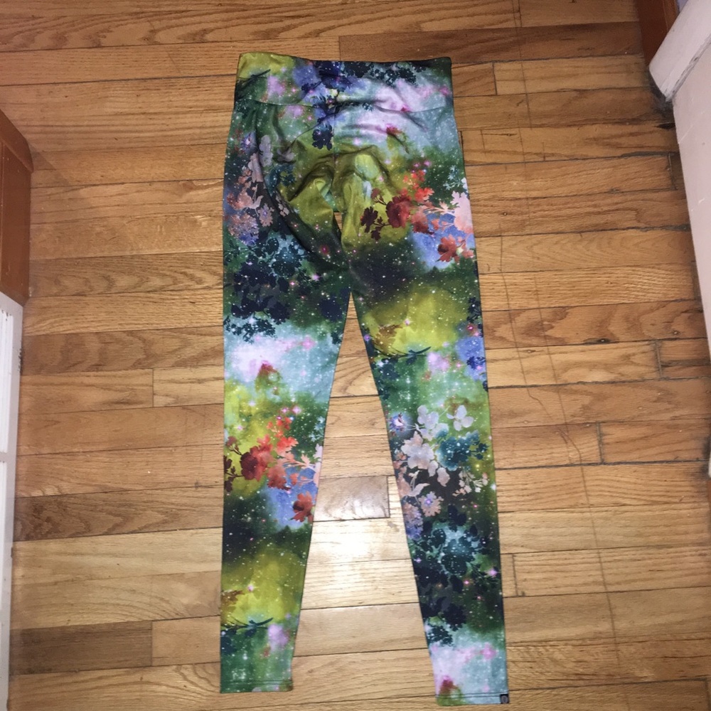 Onzie Galaxy Floral Yoga Leggings Small Medium